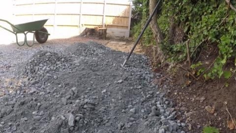 HOW TO RAKE A DRIVEWAY TO PERFECTION...