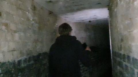 WORLD WAR 2 TUNNELS/BUNKERS WE FOUND BY THE COAST... 