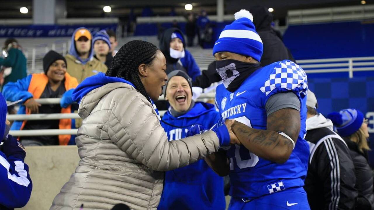 Benny Snell's clearest path to become UK's career rush leader