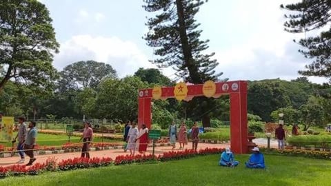 Lalbagh Flower Show - Village Hut | Botanical Garden - Be...