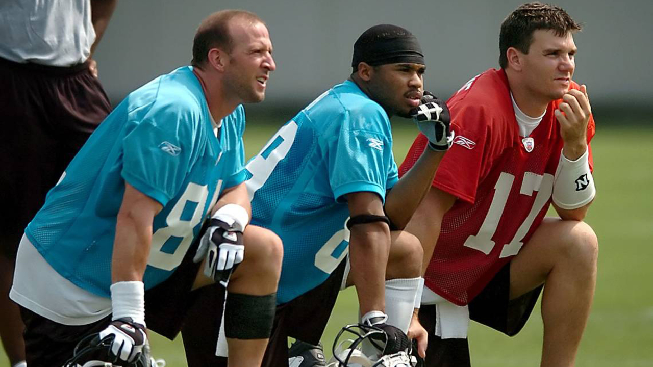 LOOK: Baker Mayfield headbutts Panthers teammates without a helmet