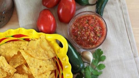 Fresh Tomato Salsa | It's Only Food w/ Chef John Politte