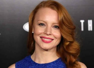 Lauren Ambrose & Toby Kebbell On How M. Night Shyamalan W...