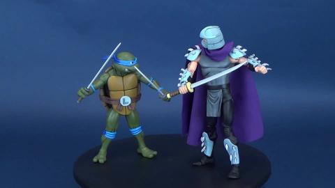 NECA Toys Teenage Mutant Ninja Turtles Cartoon Leo vs Shr...