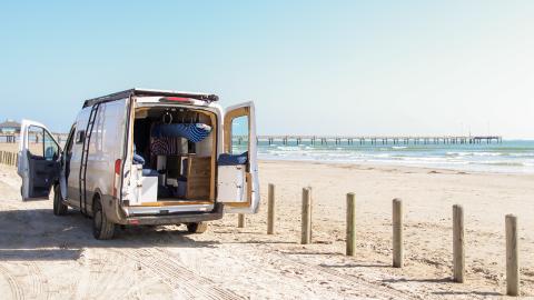 Van Life: Waking Up On the Beach + Beach Showers Baby!