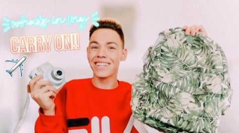 Whats in My Carry On 2019!!