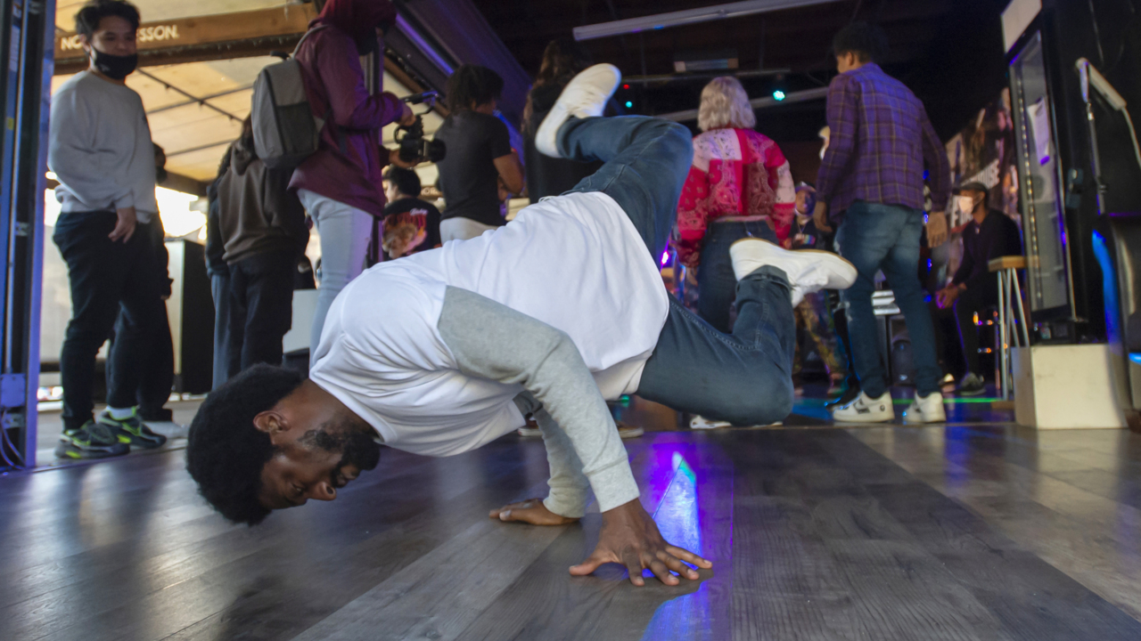 Video: Sacramento studio brings breakdancing and DJing | Sacramento Bee