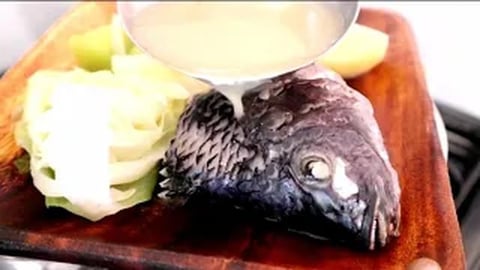 Nilagang Tilapia (Mura at Madaling Ulam) _ Filipino Recip...