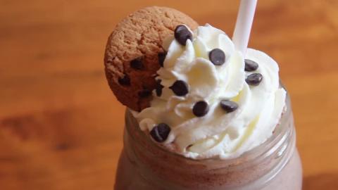 Chocolate Chip Cookie Milkshake | SweetTreats