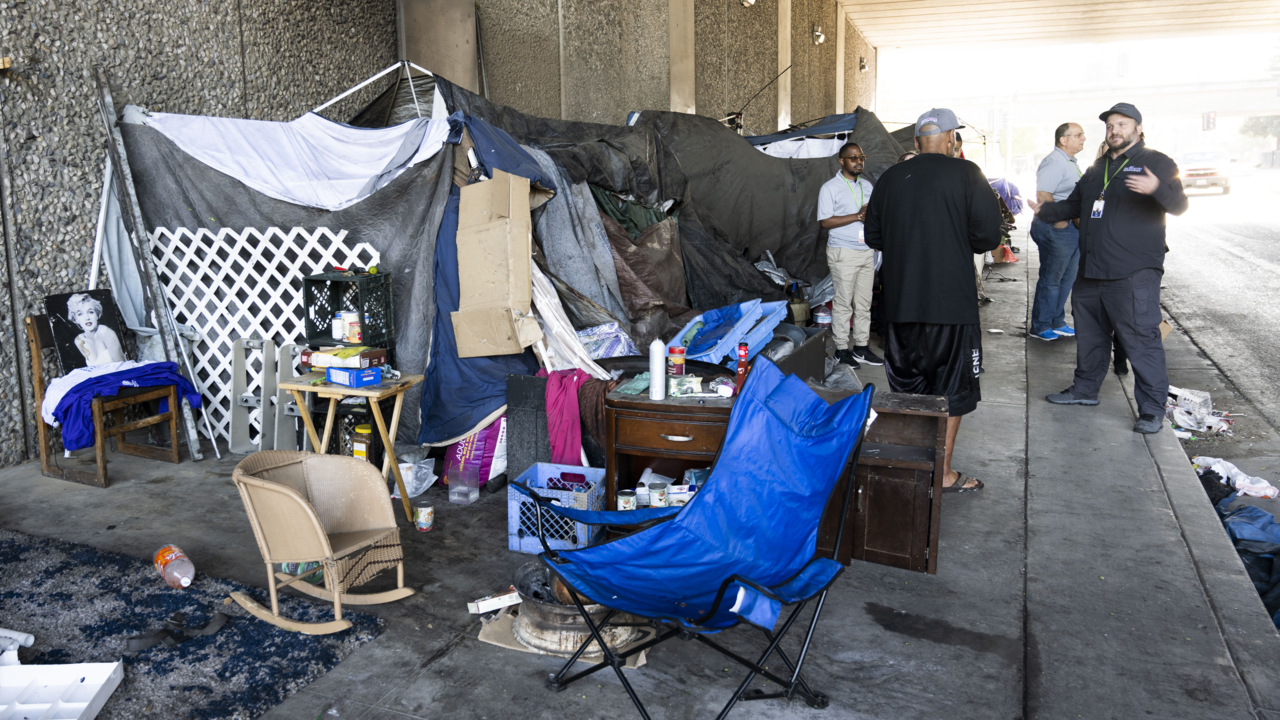 Sacramento City Council Bans Homeless Camps Near Schools | Sacramento Bee