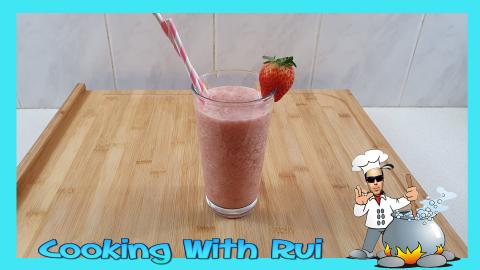 Strawberries And Pomegranate Smoothie