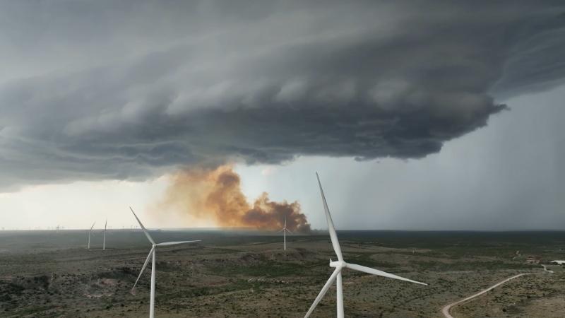 Stunning supercell storm ignites lightning fire in Texas | AccuWeather