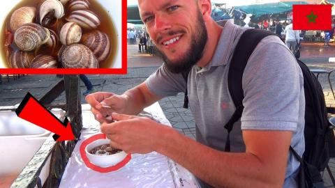 EATING SNAILS IN MARRAKESH - Morocco