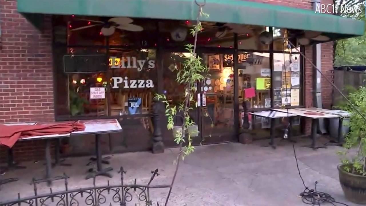 Driver crashes into Lilly's Pizza in Raleigh Raleigh News & Observer