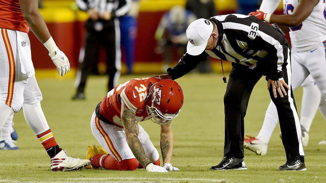 How long is Chiefs player Tyrann Mathieu ruled out for after sustaining a  concussion? - AS USA