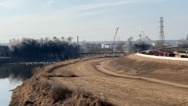 KCK 18th Street bridge brought down ahead of replacement | Kansas City Star