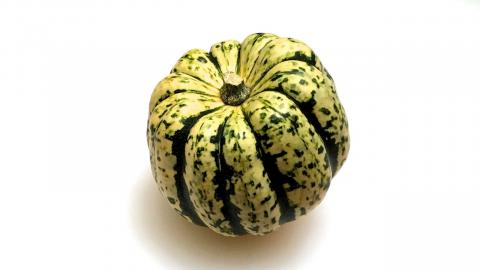 How to Peel, Seed and Cut a Sweet Dumpling Squash