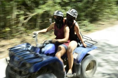 Mexiko Part 5: Driving trough the jungle on ATVs visiting...