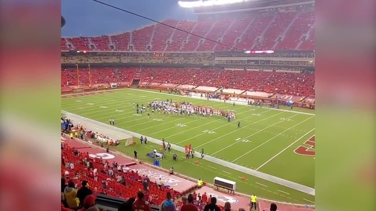 Chiefs and Texans Lock Arms in 'Moment of Unity' on NFL's Opening Night