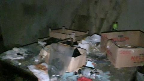 HAUNTED ABANDONED HOUSE LEFT TO ROT...