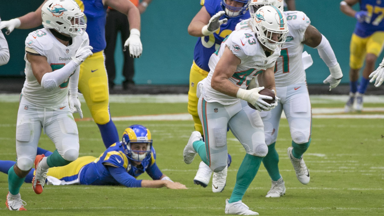 Father-to-be Andrew Van Ginkel focuses on pass rush for Dolphins