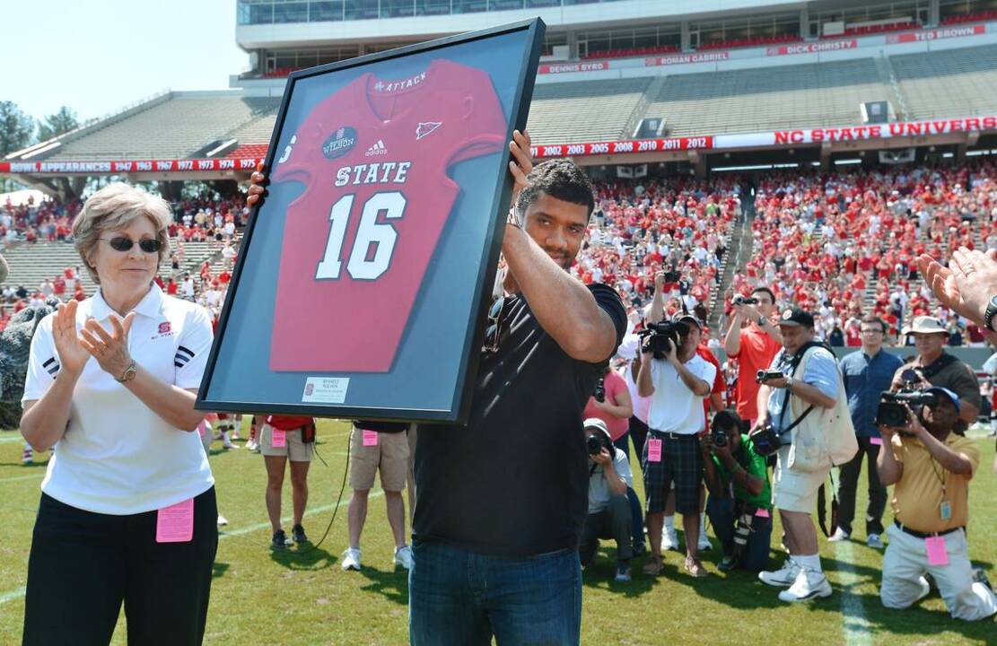 Russell Wilson spins some nonsense about Tom O'Brien and Elliott Avent  during commencement speech at Wisconsin - Backing The Pack