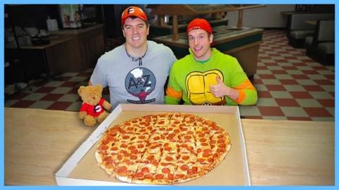 CAN I REDEEM MYSELF DURING THIS PIZZA CHALLENGE w/ RANDY ...