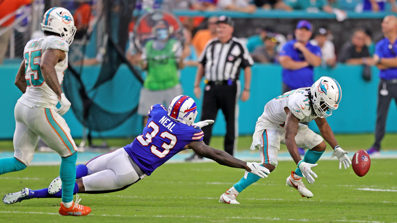 Bills knock out Tua, roll past Dolphins yet again, win 35-0 - The San Diego  Union-Tribune