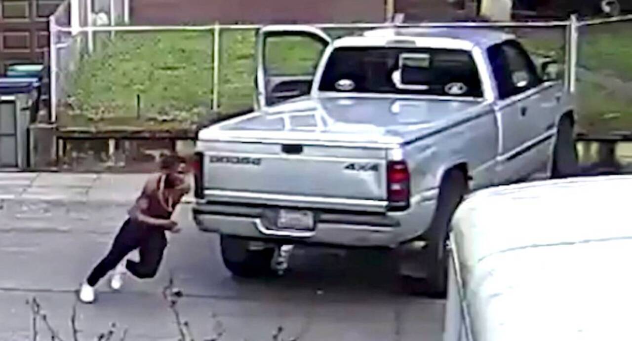 Mom fends off thief attempting to steal truck with 2-year-old inside ...