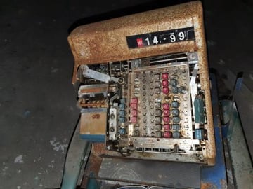 ABANDONED WAR BUILDINGS!