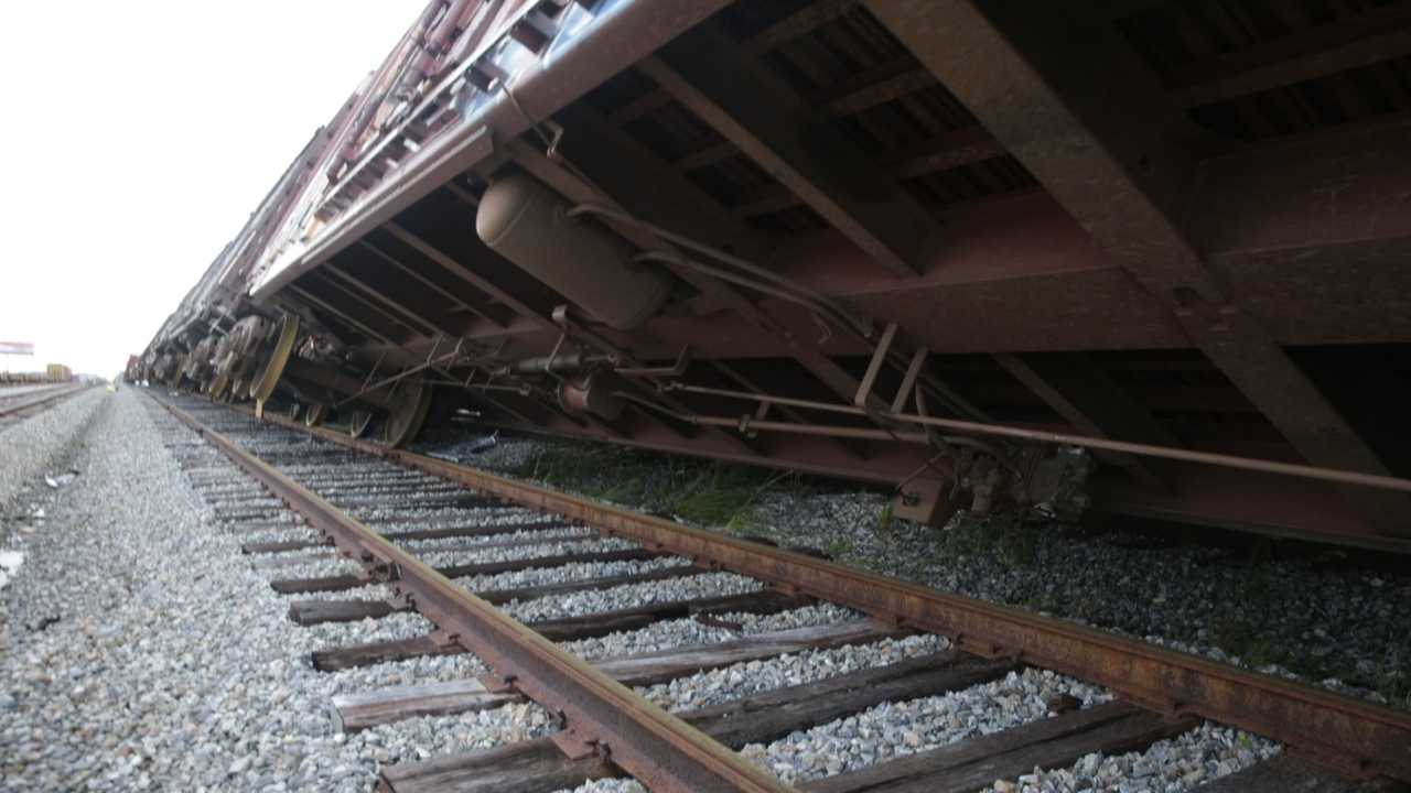 Train Knocked Over By Hurricane Michael | Miami Herald