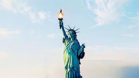 The Statue of Liberty as Suddenly Woke up / Video Animati...
