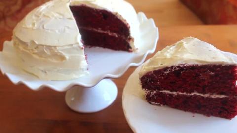Red Velvet Cake & 3 ingredient Buttercream | SweetTreats