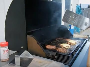 Smash Burgers - Traeger Pellet Grills