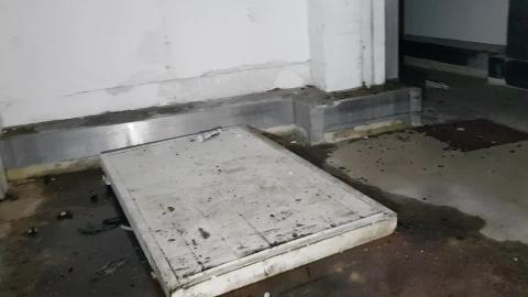 WE GOT SCARED WHEN THIS HAPPENED IN ABANDONED PLACE...