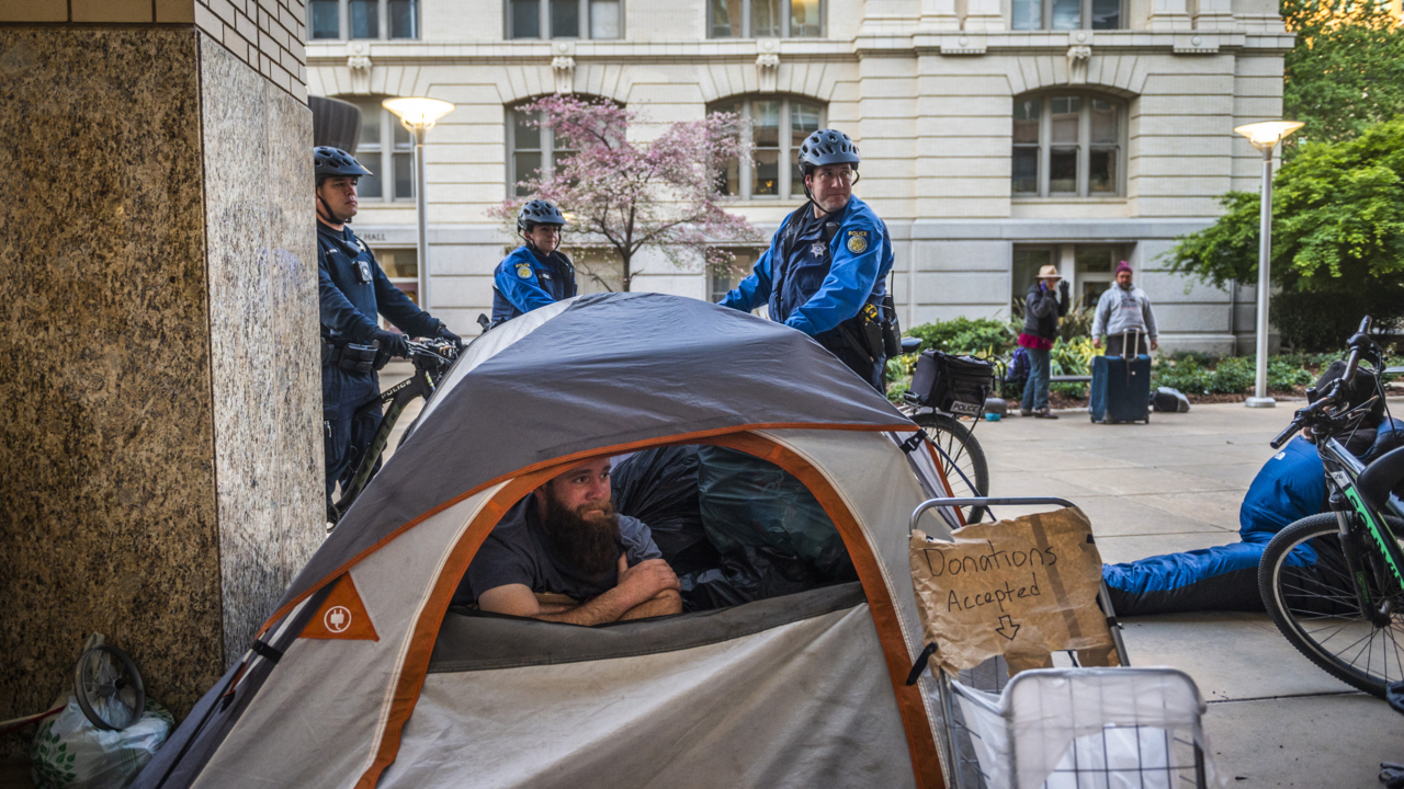 Lawsuit Sacramento Police Must Stop Clearing Homeless Camps Sacramento Bee