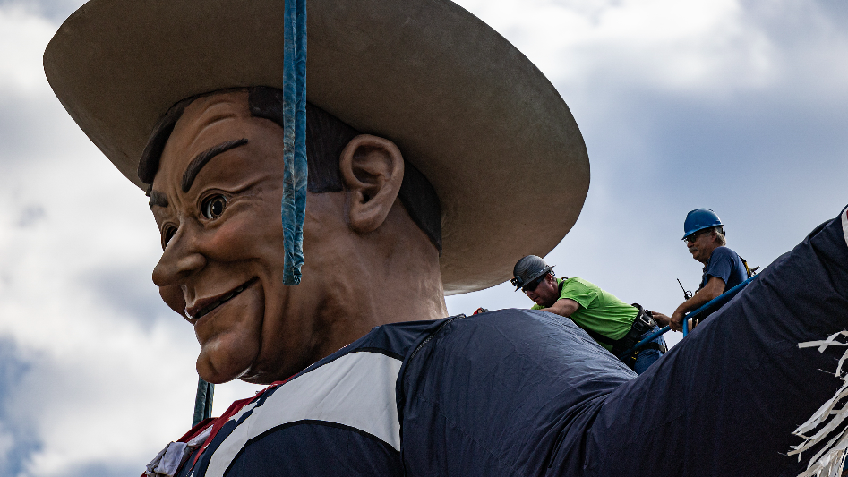 Big Tex statue installation kicks off State Fair Fort Worth StarTelegram