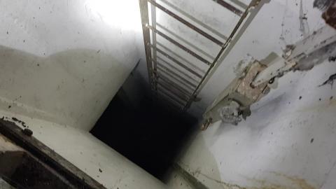 ABANDONED WAR BUNKER WOULD YOU ENTER??