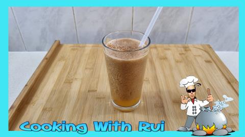 Plum Tomatoes And Celery Smoothie