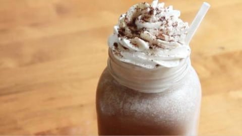 Simple Summer Frozen Hot Chocolate | SweetTreats