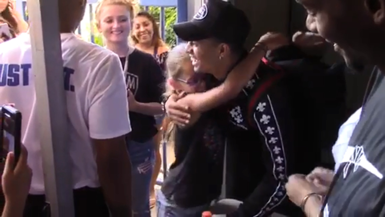 YouTube star Austin McBroom | Quincy Pondexter basketball camp | Fresno Bee