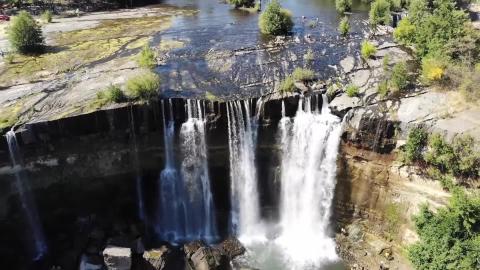 RELAXING WATERFALL SOUNDS FOR STRESS RELIEF AND DEEP SLEE...