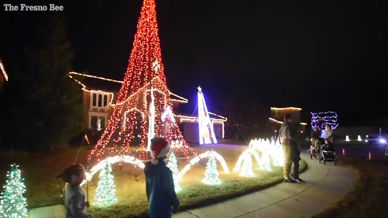 Popular Clovis and Fresno CA Christmas lights displays Favorite