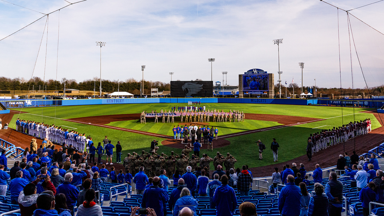 Former Kentucky baseball star Andy Green finds new niche managing