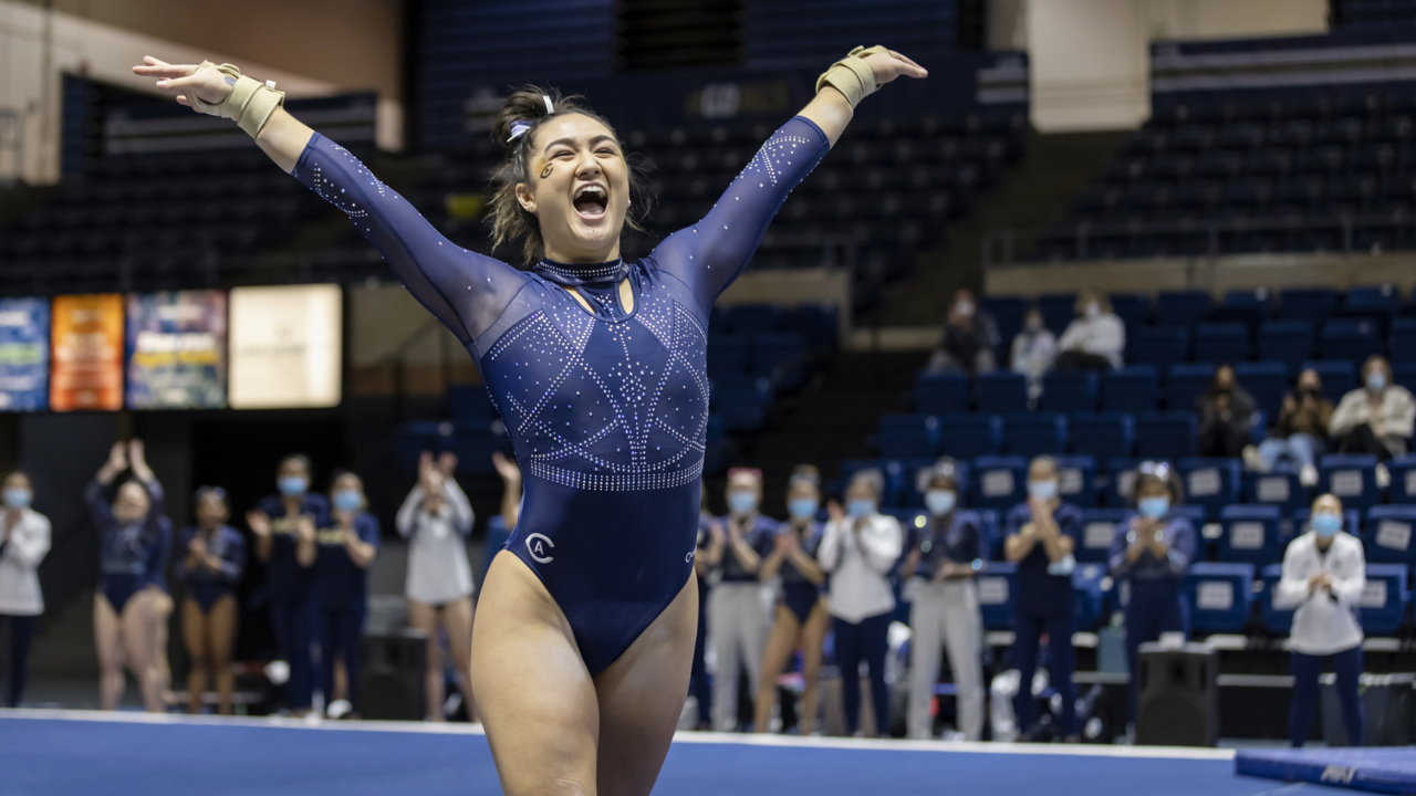 Video UC Davis gymnastics against Sacramento State Sacramento Bee