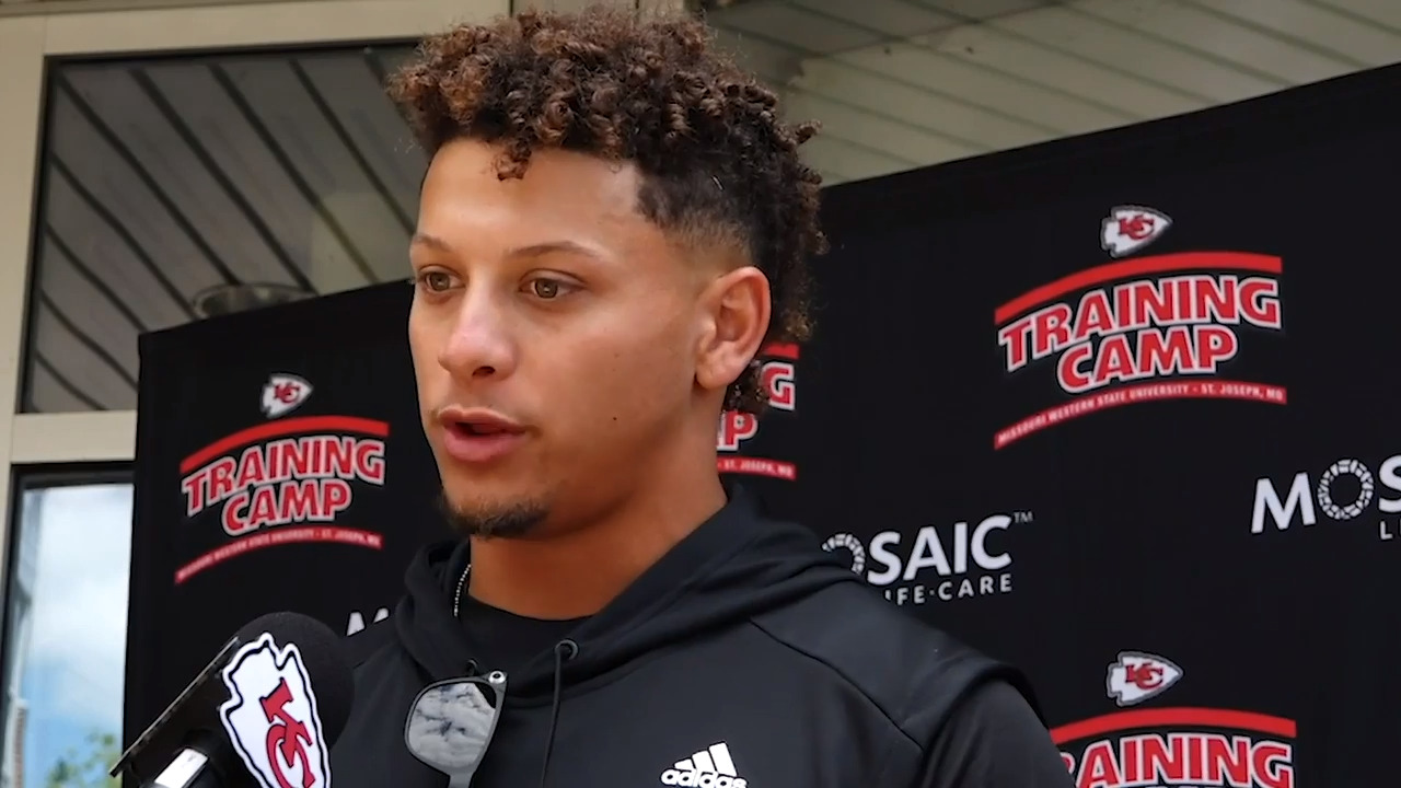 Patrick Mahomes' Dream House Has Closet with 180 Pairs of His Favorite  Shoes 