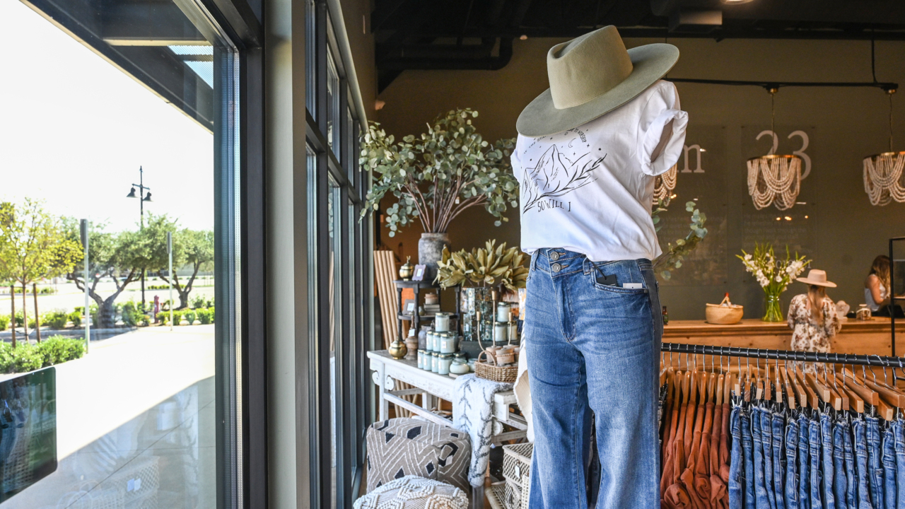 Stores restaurants open at Fresno s The Row shopping center