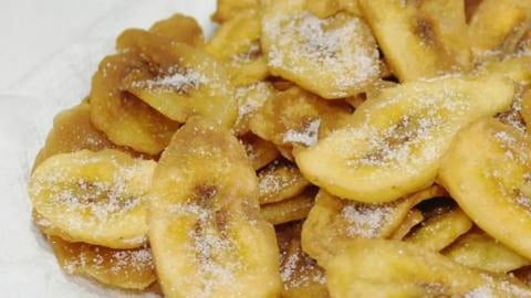 Crispy Sugar Less Banana Chips. Gawa sa Semi-ripe SABA