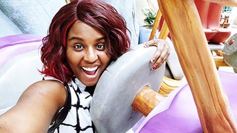 AMAZING Flintstones AMUSEMENT PARK RIDE in Abu Dhabi | Wa...