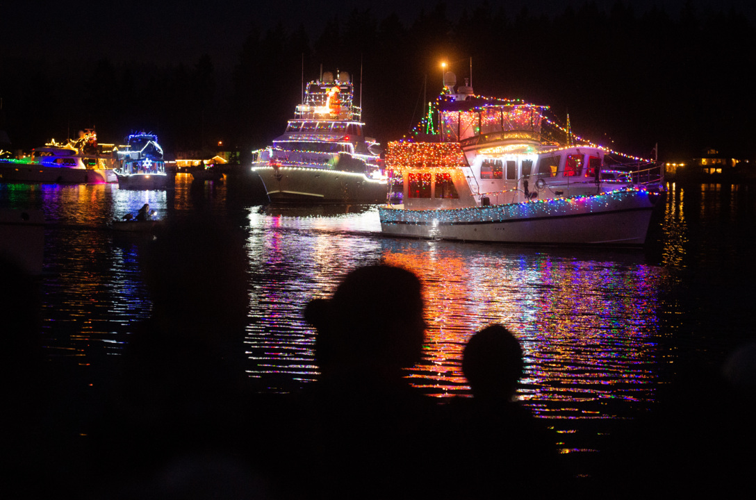 Gig Harbor boat parade spreads holiday cheer News Tribune